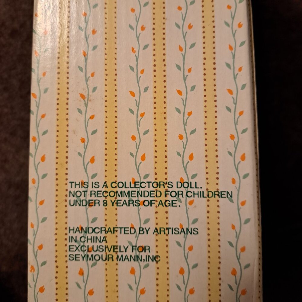 NIB Vintage Seymour Mann Connoisseur Collection doll set featuring 2 dolls - Picture 7 of 12